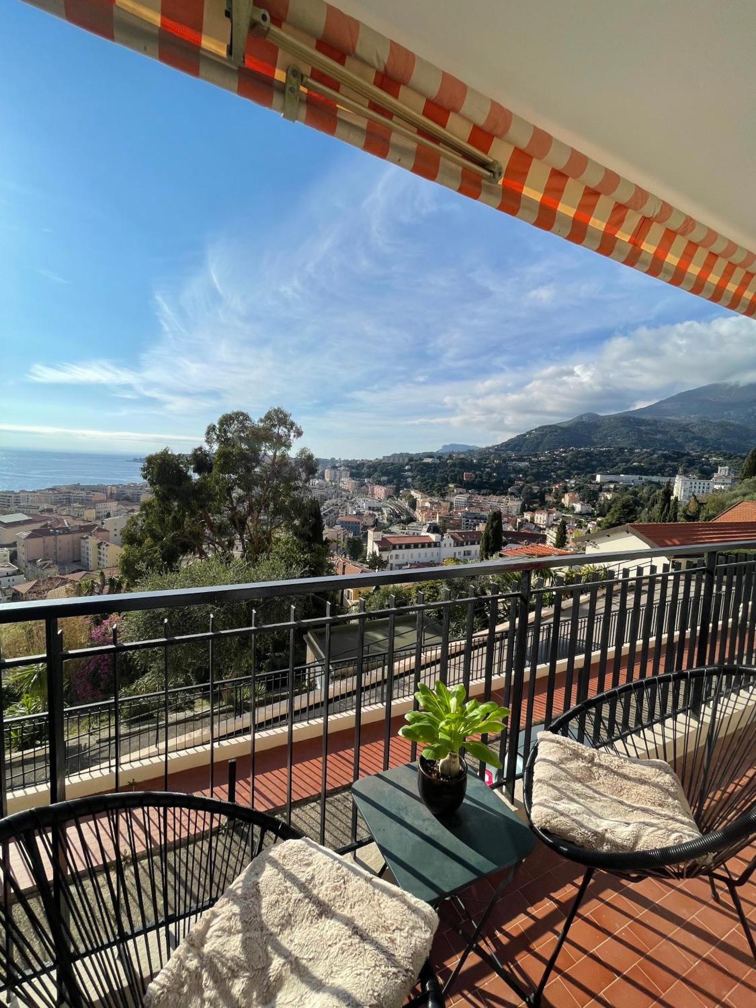 2 Pieces, Vue Panoramique Menton